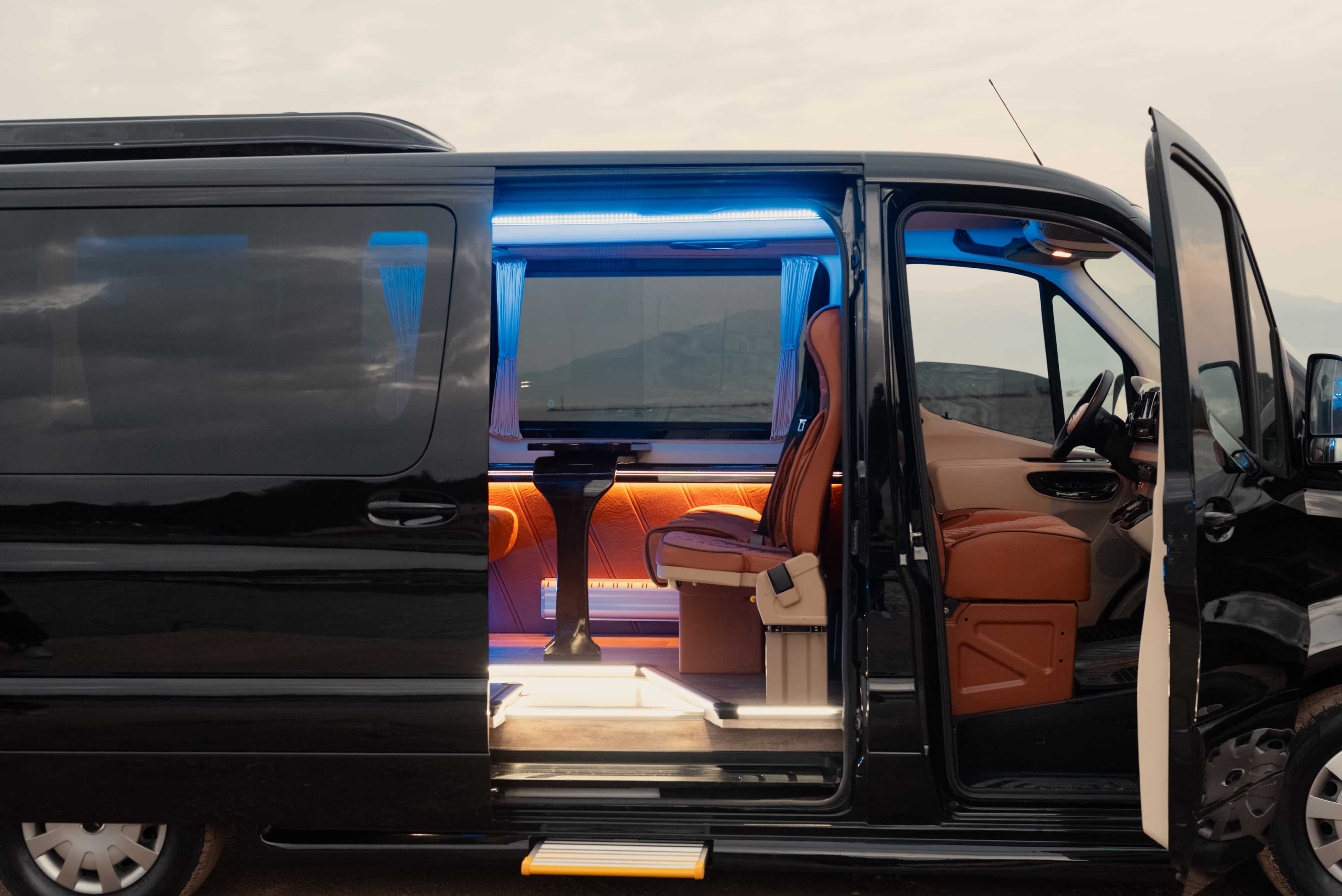 Mercedes Sprinter photo 4