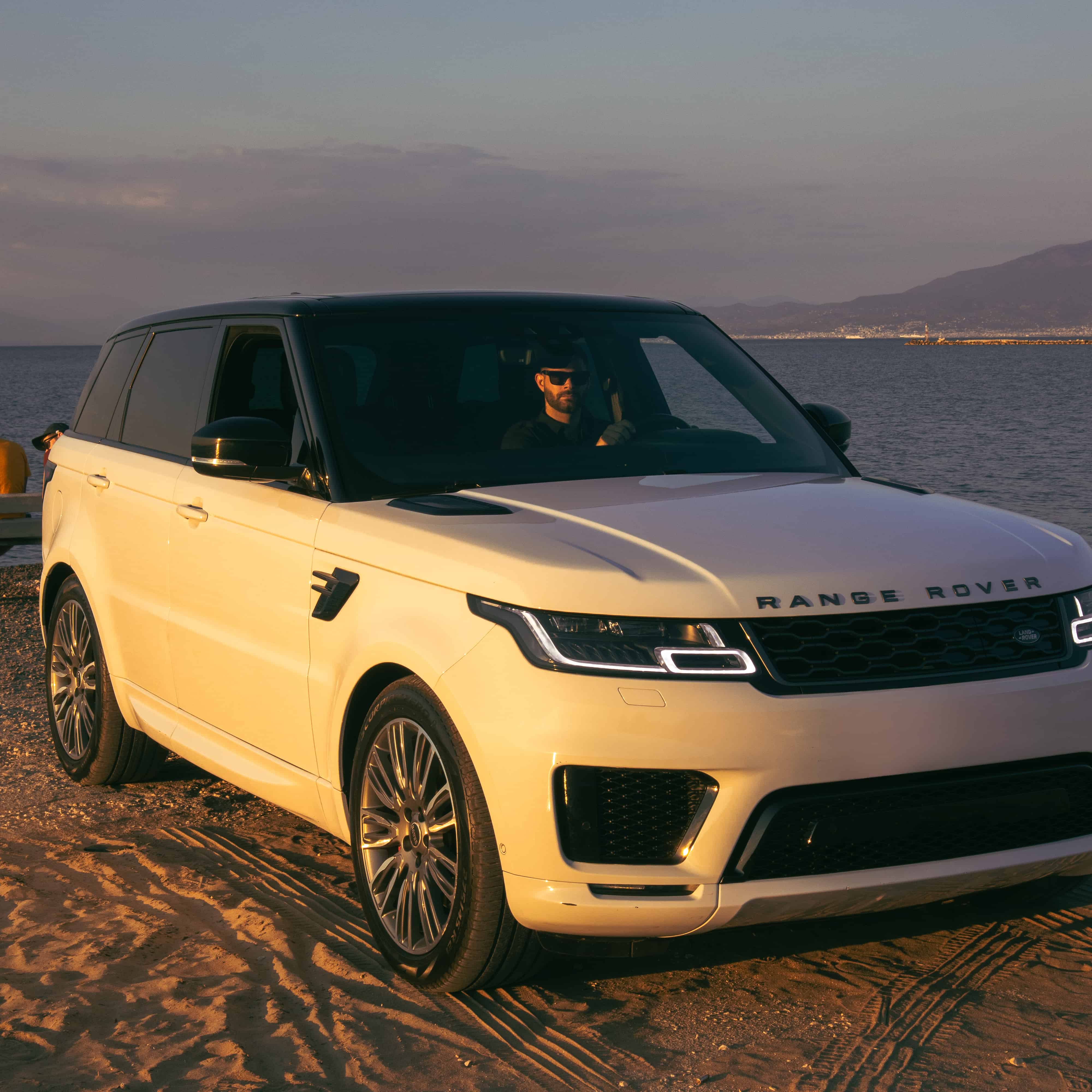 Range Rover - Luxury SUV